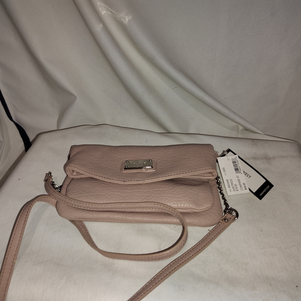 Nine west, pink purse, snap close, cross body strap
